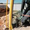 La location de minipelle pour chantier : mode d’emploi et conseils pratiques